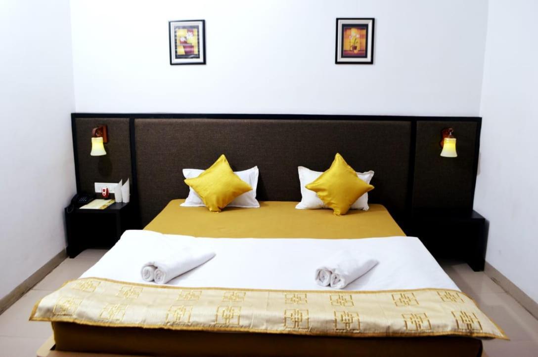 Hotel Bodh Gaya !! Top Rated & Most Awarded Property In Gaya Екстер'єр фото